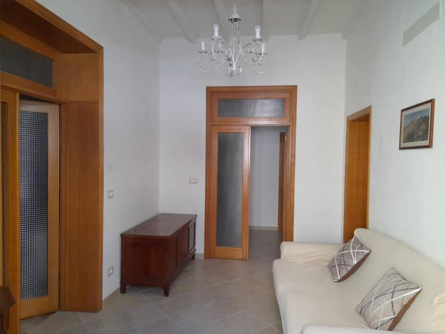 La Casina Di Guido Apartment Chianni Bagian luar foto