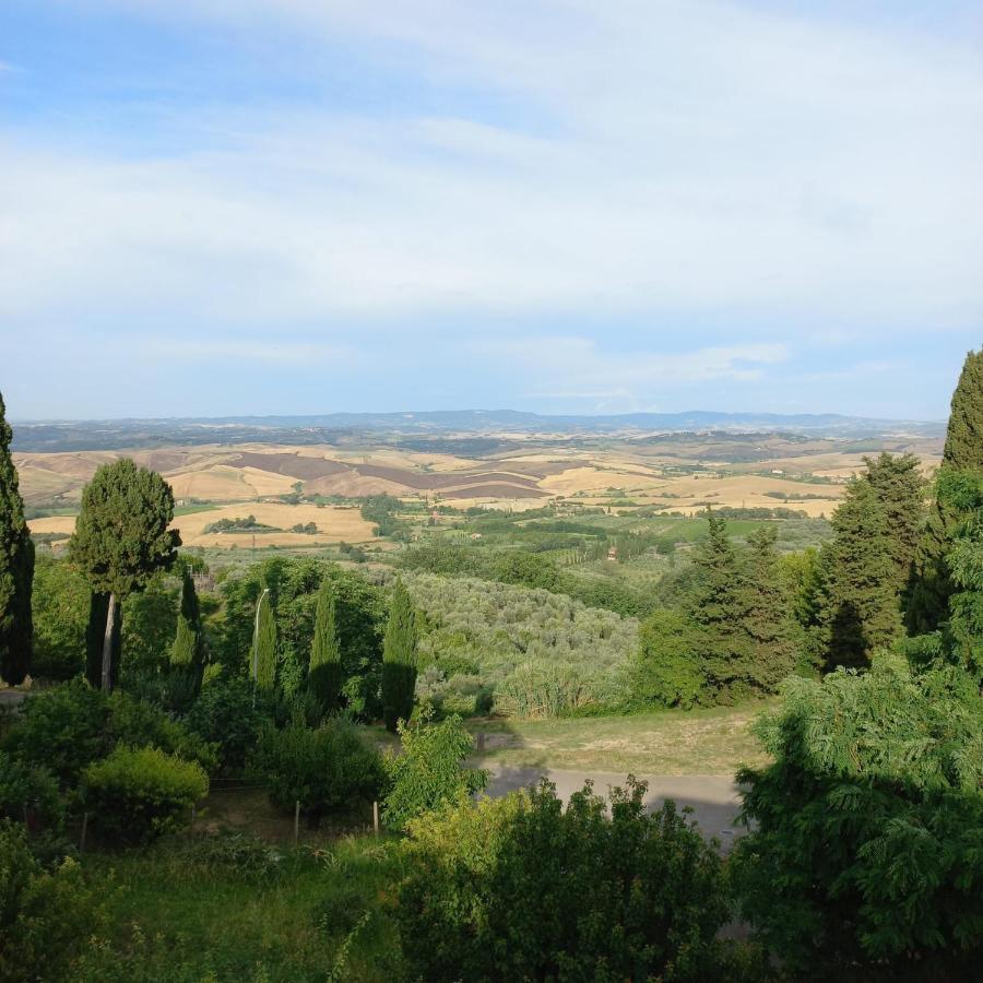 La Casina Di Guido Apartment Chianni Bagian luar foto